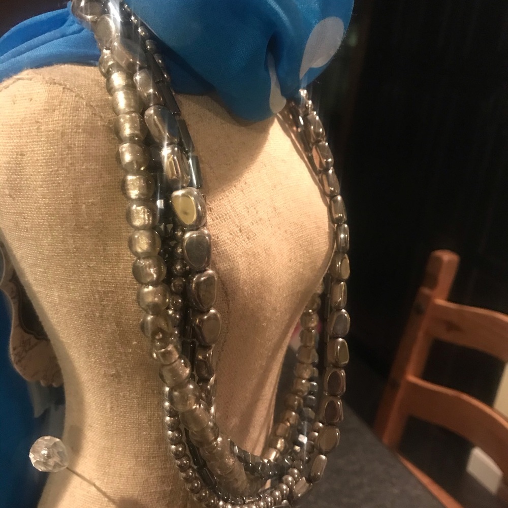 Necklace - Picture 2 of 3